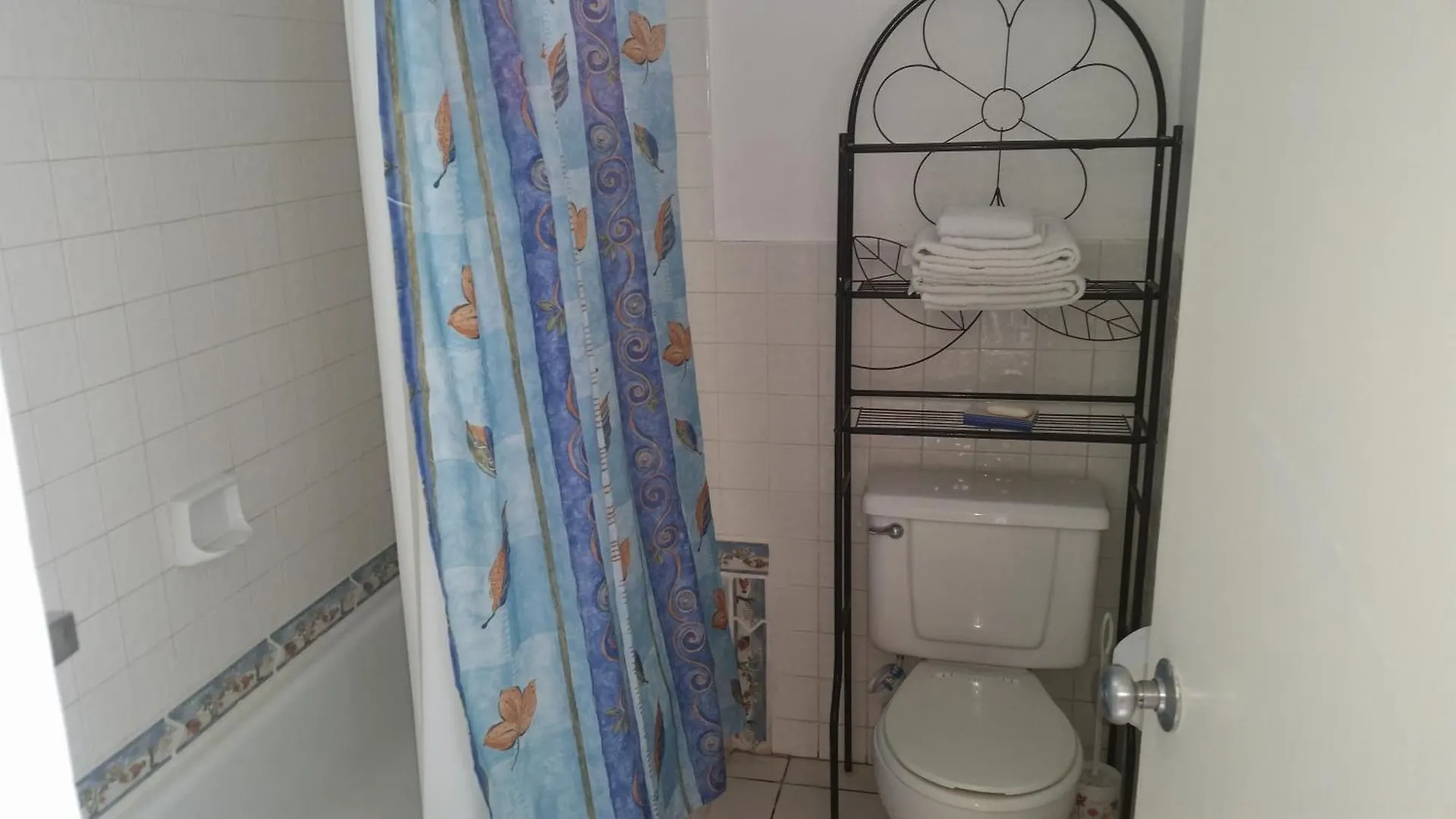 Seacastles Beach Apartments Montego Bay